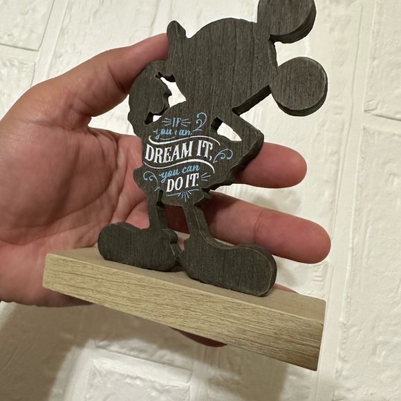 Hallmark - Mickey Wooden Figurine - Picture 3 of 11